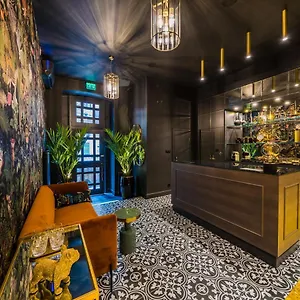 Leo Boutique Hotel