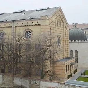 Synagogue View Pensjonat